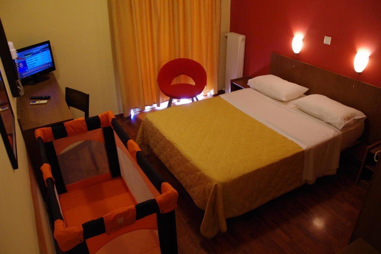 Hotel Exarchion Atenas Exterior foto