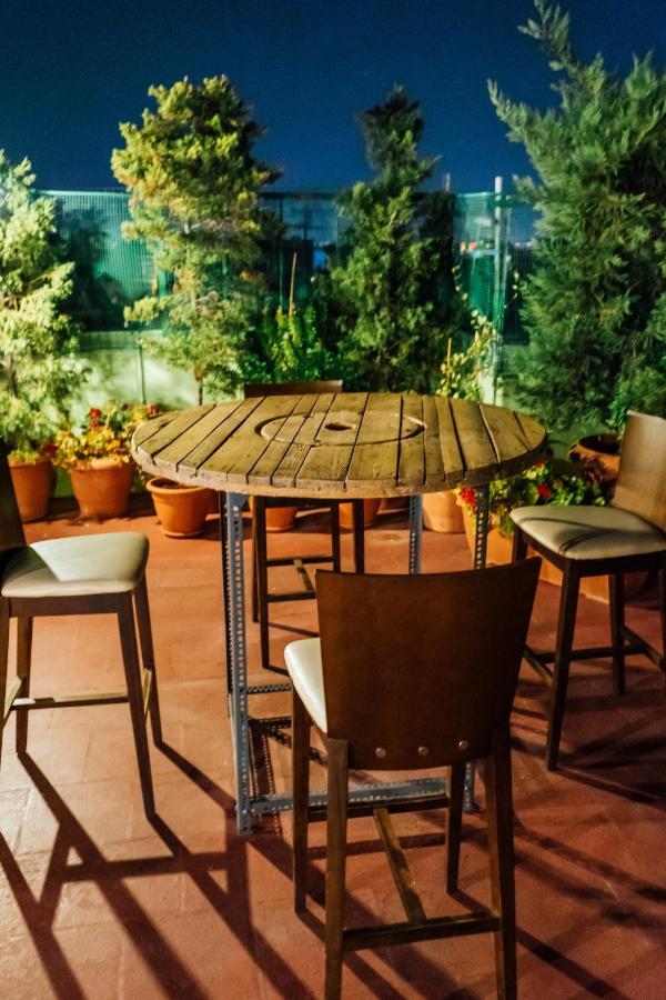 Hotel Exarchion Atenas Exterior foto