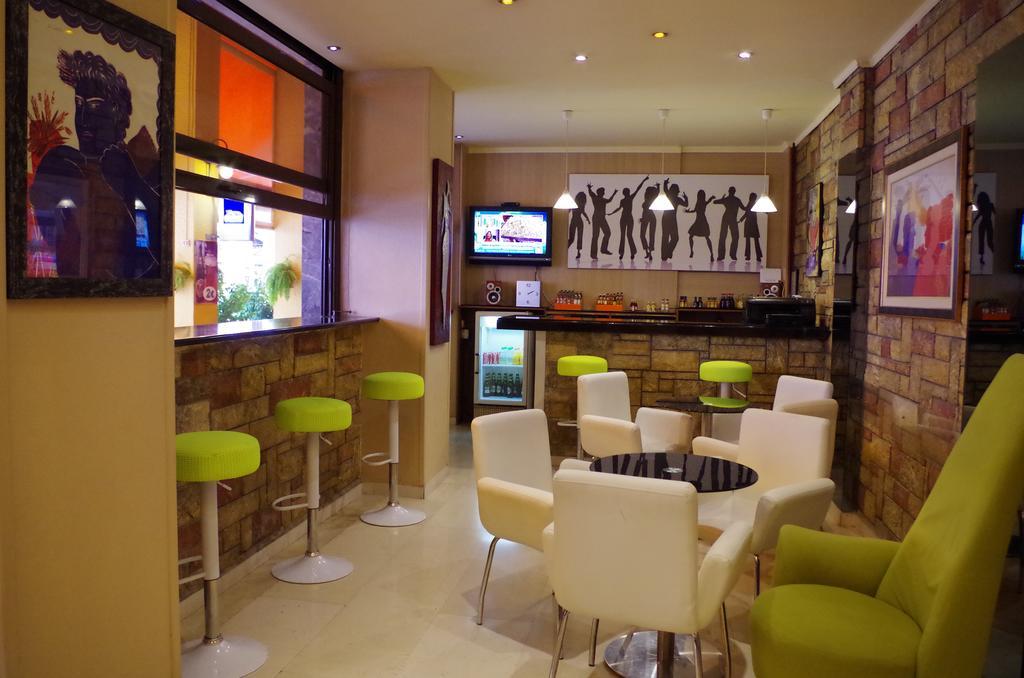 Hotel Exarchion Atenas Exterior foto