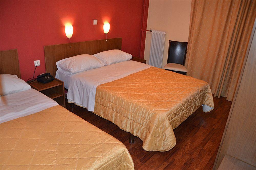 Hotel Exarchion Atenas Exterior foto