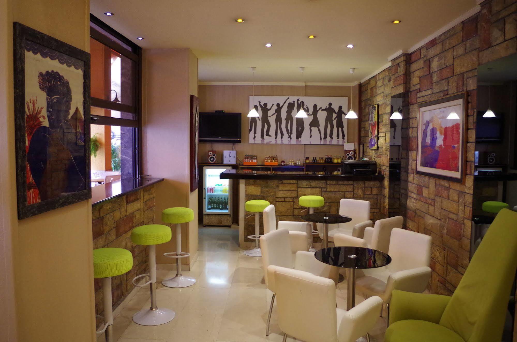 Hotel Exarchion Atenas Exterior foto